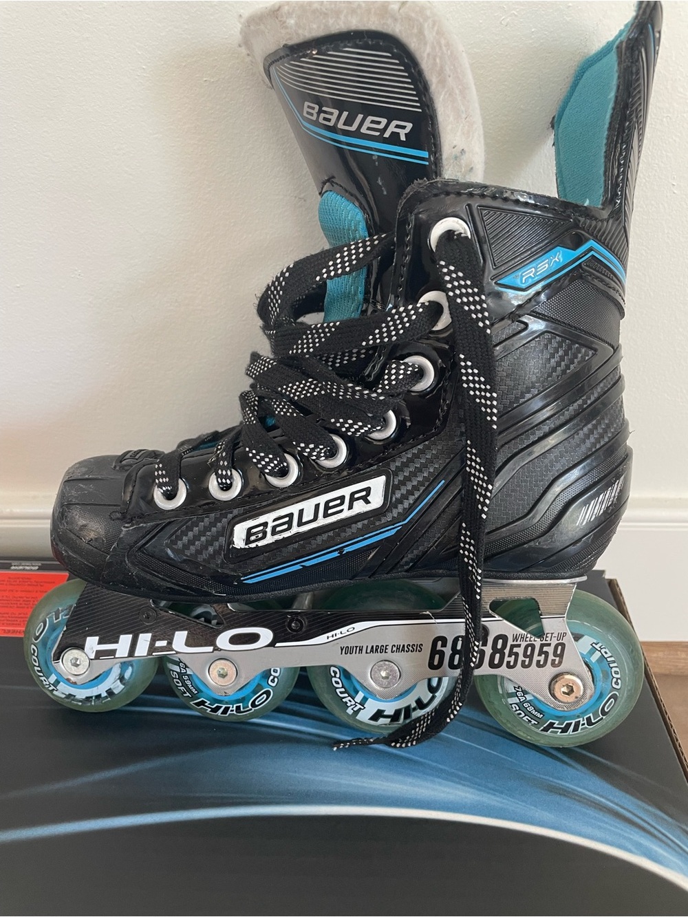 Bauer RSX Roller Hockey Skates - Youth, size 1 - Picture 5 of 12